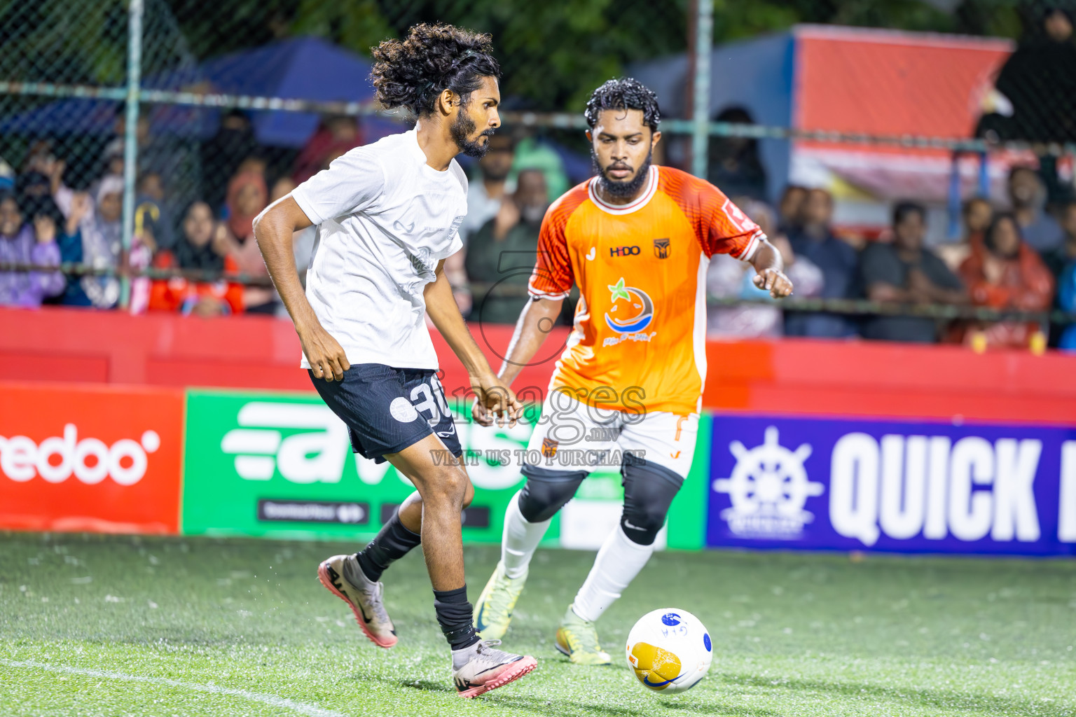 Th Hirilandhoo vs Th Omadhoo in Atoll Round Semi Final on Day 22 of Golden Futsal Challenge 2025 was held on Sunday , 26th January 2025, in Hulhumale', Maldives.
Photos: Ismail Thoriq / images.mv