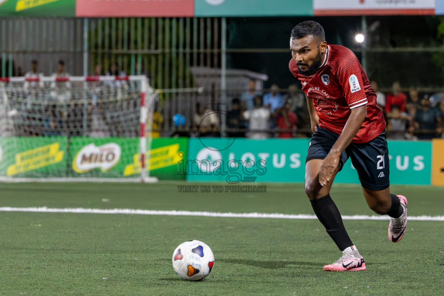 Team Badhahi vs Kulhivaru Vuzaara Club in the Semi-finals of Club Maldives Classic 2024 held in Rehendi Futsal Ground, Hulhumale', Maldives on Thursday, 19th September 2024. Photos: Ismail Thoriq / images.mv