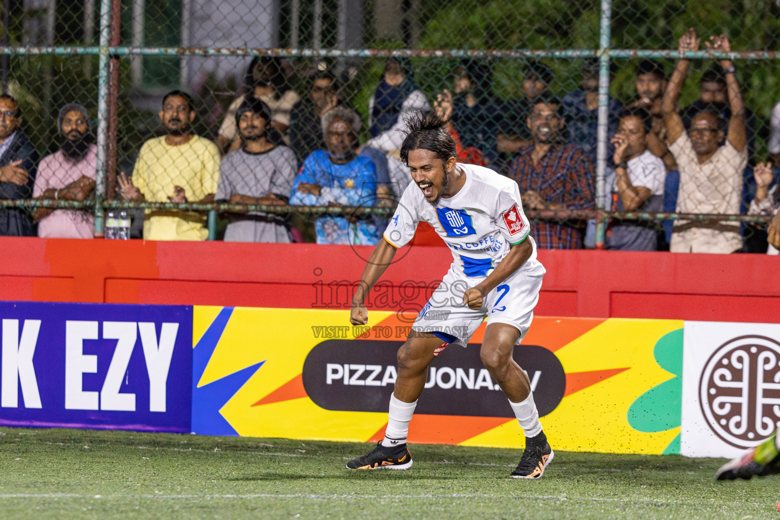 S Hithadhoo VS S MaradhooFeydhoo Atoll Round Semi-Final on Day 20 of Golden Futsal Challenge 2025 was held on Friday, 24 January 2025, in Hulhumale', Maldives. 
Photos: Hassan Simah / images.mv