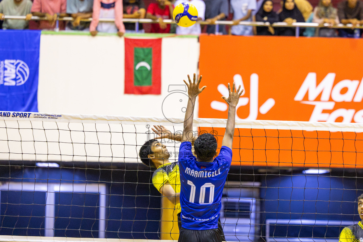 ADh Maamigili vs Male' City in the Finals of MILO Raajje Volley Junior Championship 2025 (U16 Boys) was held in Social Center Indoor Hall, Maldives on Saturday, 27th September 2025. Photos: Ismail Thoriq / images.mv