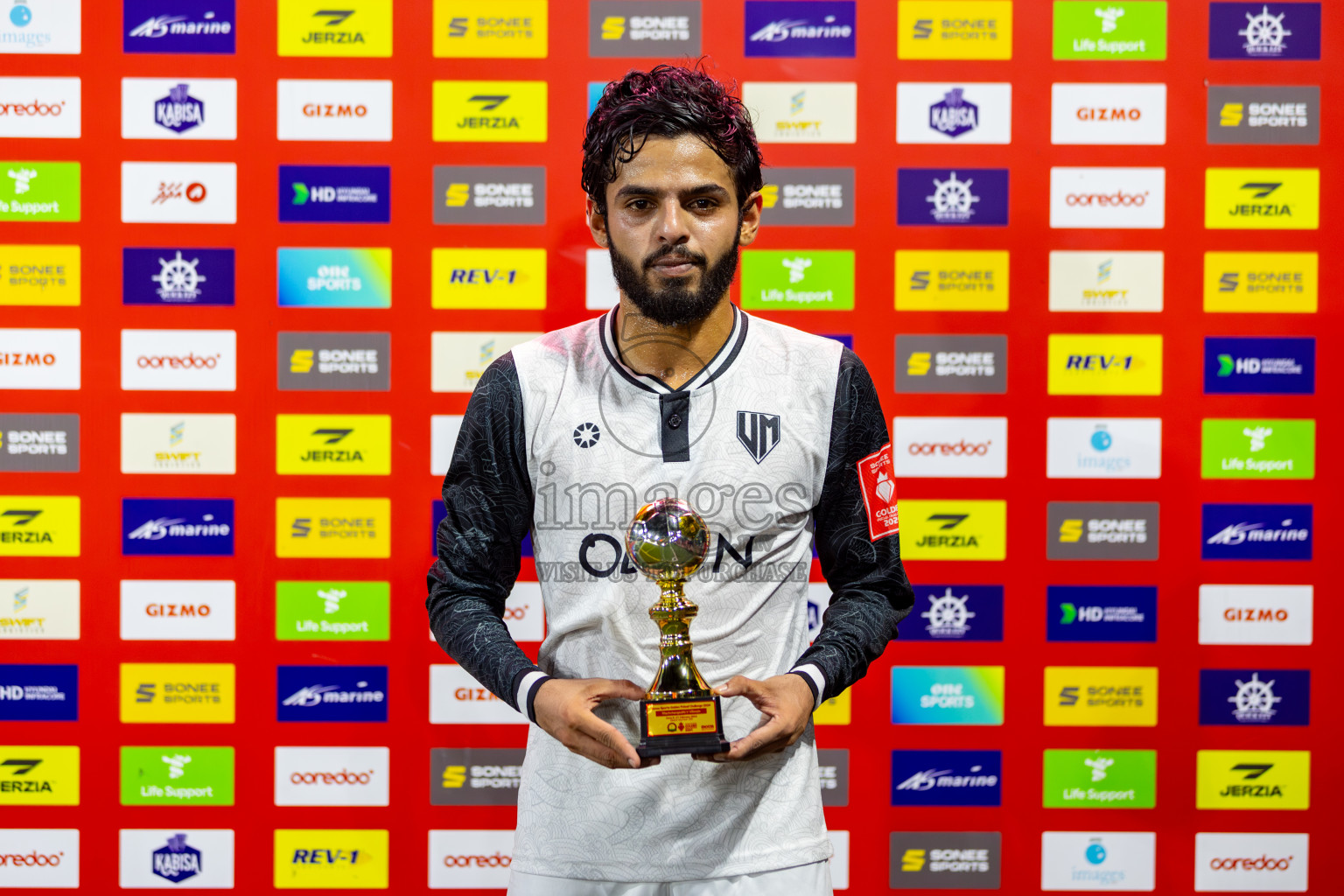 Machchangoalhi VS Vilimale on Day 36 of Golden Futsal Challenge 2024 was held on Wednesday, 21st February 2024, in Hulhumale', Maldives 
Photos: Hassan Simah/ images.mv