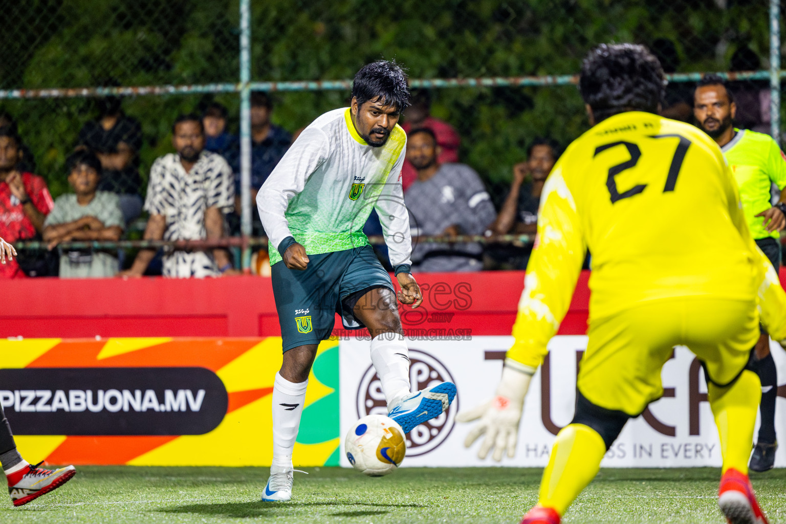 HDH Kumundhoo vs Hdh Vaikaradhoo in Day 5 of Golden Futsal Challenge 2025 on Thursday, 9th January 2025, in Hulhumale', Maldives Photos: Nausham waheed / images.mv