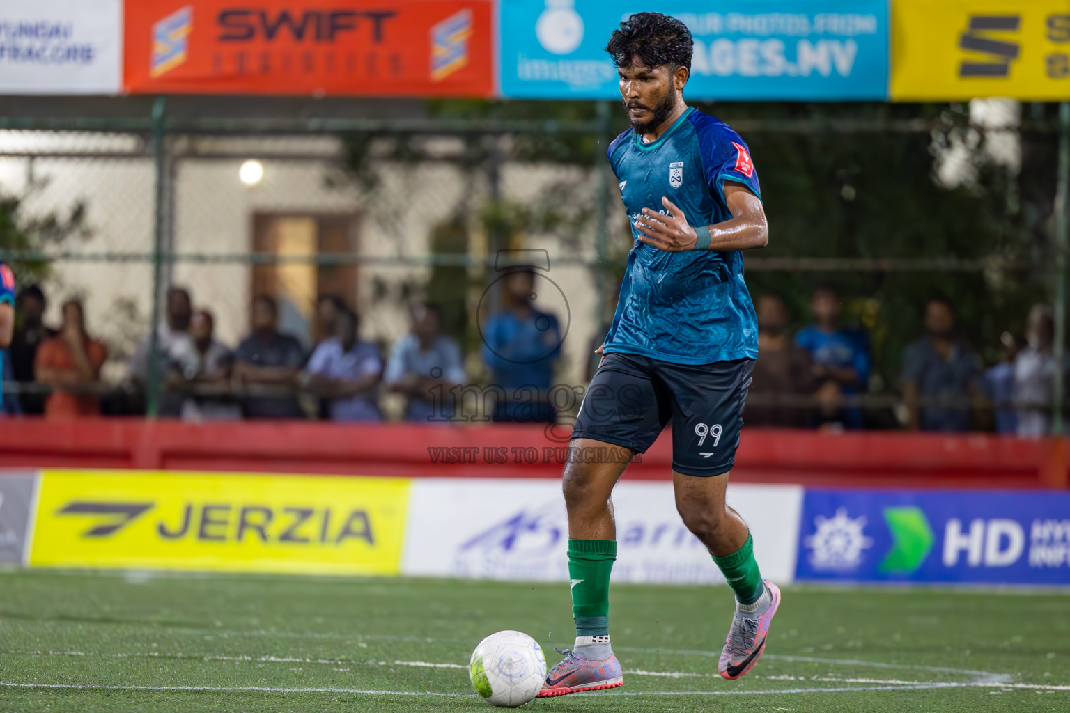 M Mulak vs F Bilehdhoo on Day 36 of Golden Futsal Challenge 2024 was held on Wednesday, 21st February 2024, in Hulhumale', Maldives
Photos: Ismail Thoriq, / images.mv