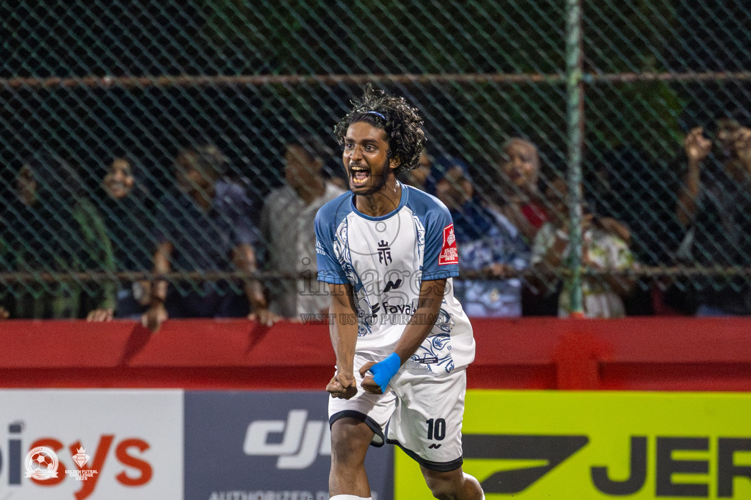 V. Fulidhoo vs V. Felidhoo in Day 12 of Golden Futsal Challenge 2025 was held on Thursday, 16th January 2025, in Hulhumale', Maldives Photos: Mohamed Mahfooz Moosa / images.mv