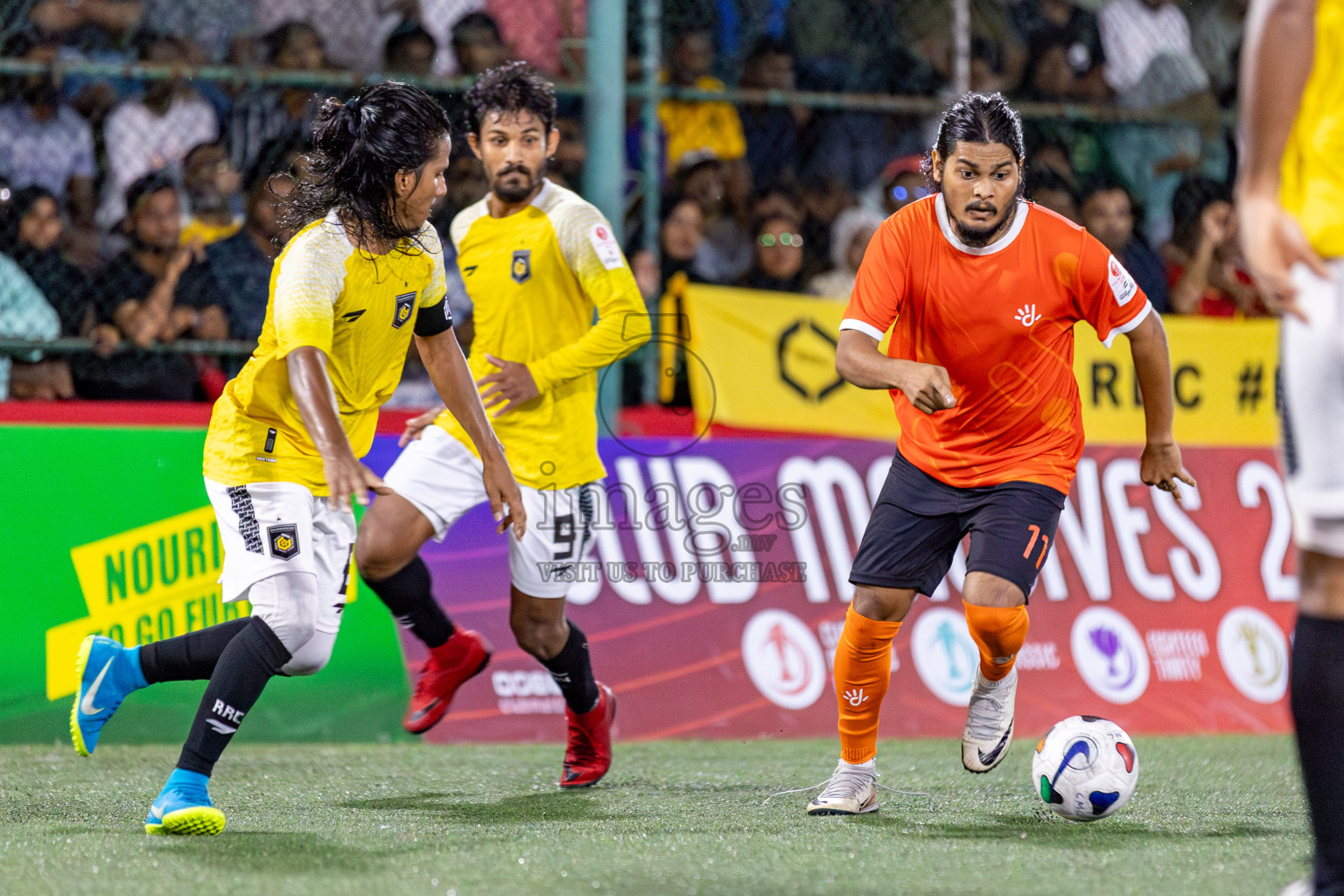 Dhiraagu vs RRC in Quarter Finals of Club Maldives Cup 2024 held in Rehendi Futsal Ground, Hulhumale', Maldives on Friday, 11th October 2024. 
Photos: Ismail Thoriq / images.mv