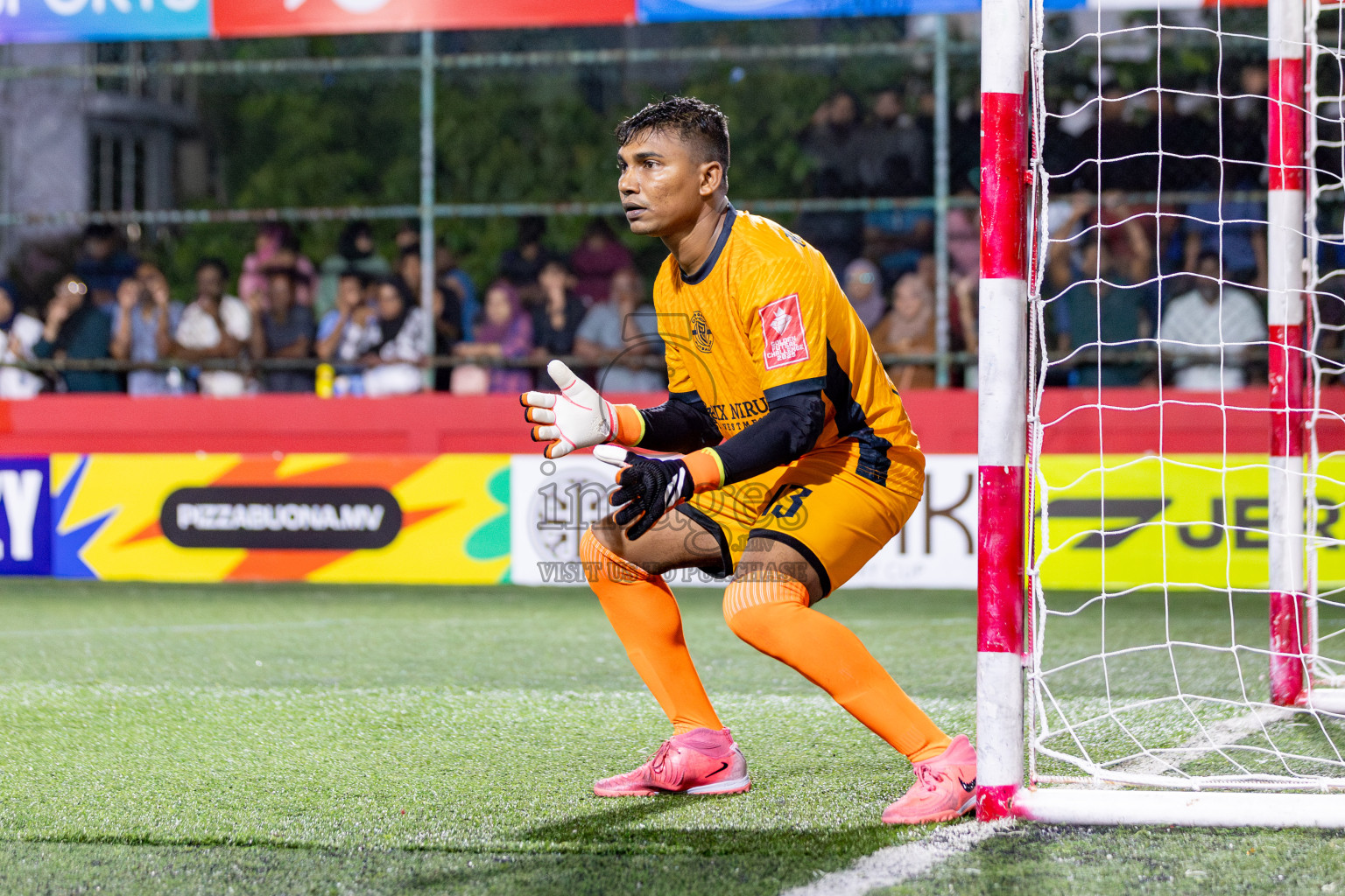 M Dhiggaru vs M Mulak in Day 12 of Golden Futsal Challenge 2025 was held on Thursday, 16th January 2025, in Hulhumale', Maldives.
Photos: Hassan Simah / images.mv