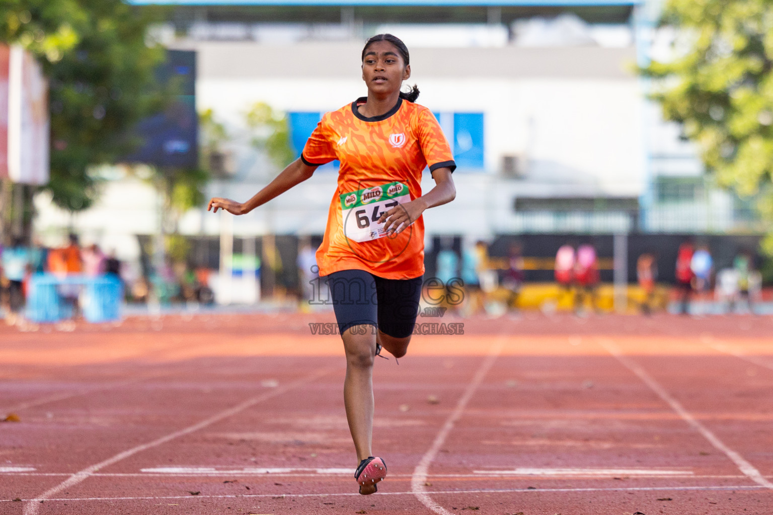 Day 4 of Inter-school Athletics Championship 2025 held in Ekuveni Synthetic Track, Male', Maldives on Thursday, 09th October 2025. Photos by: Raaif Yoosuf / Images.mv