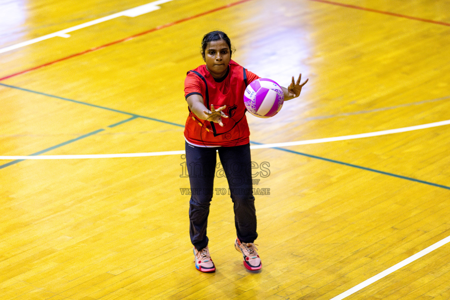 Club Matrix vs Club Green Streets in Division 1 of National Netball Tournament 2025 held in Ekuveni Netball Court at Male', Maldives on Saturday, 24th May 2025. Photos: Hassan Simah / images.mv