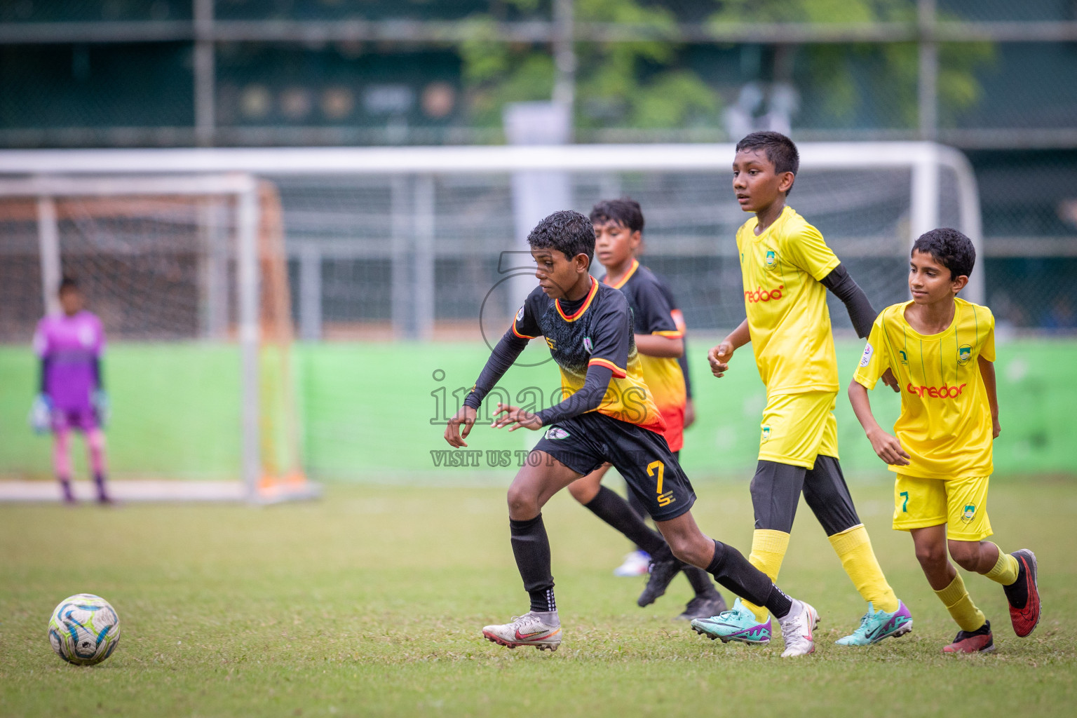 Eagles vs Maziya (U12) in Dhivehi Youth League 2024 - Day 2. Matches held at Henveiru Stadium on 22nd November 2024 , Friday. Photos: Shuu Abdul Sattar/ Images.mv