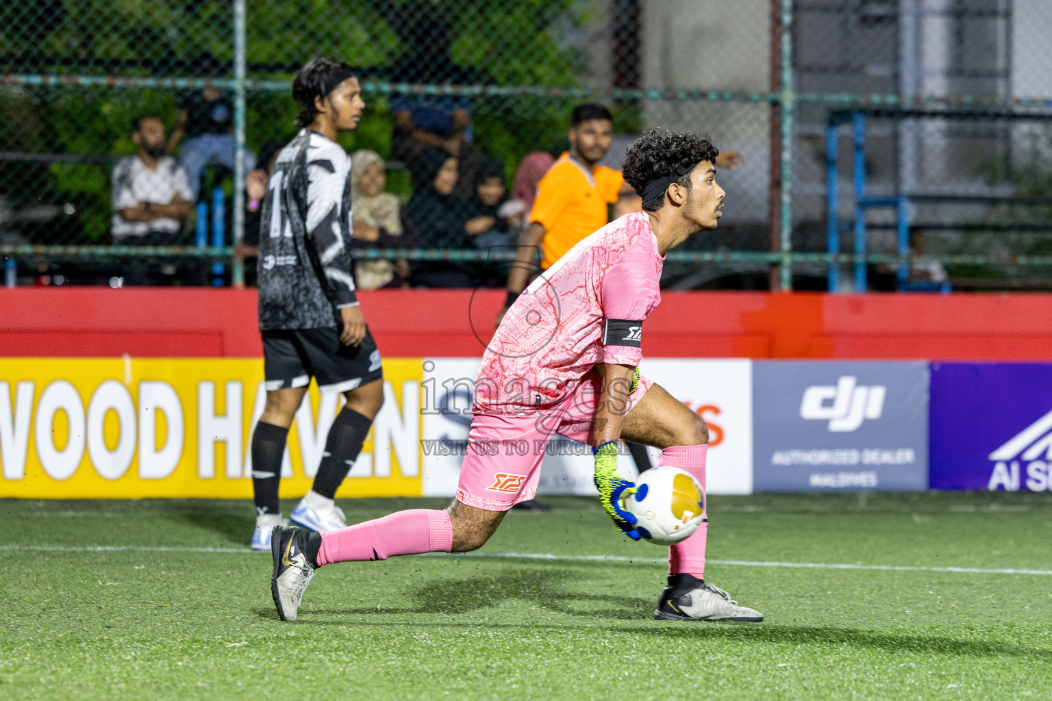 F Bilehdhoo VS F Feeali in Day 21 of Golden Futsal Challenge 2025 was held on Saturday, 25 January 2025, in Hulhumale', Maldives. 
Photos: Hassan Simah / images.mv