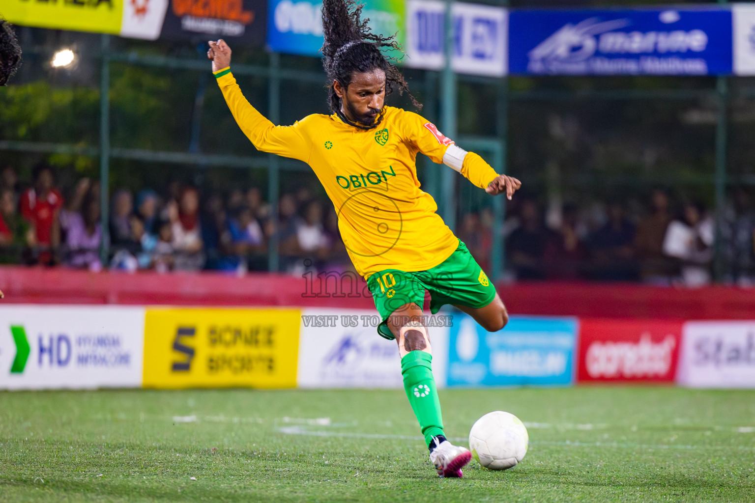 GA Gemanafushi vs GDh Vaadhoo on Day 35 of Golden Futsal Challenge 2024 was held on Tuesday, 20th February 2024, in Hulhumale', Maldives
Photos: Mohamed Mahfooz Moosa, / images.mv