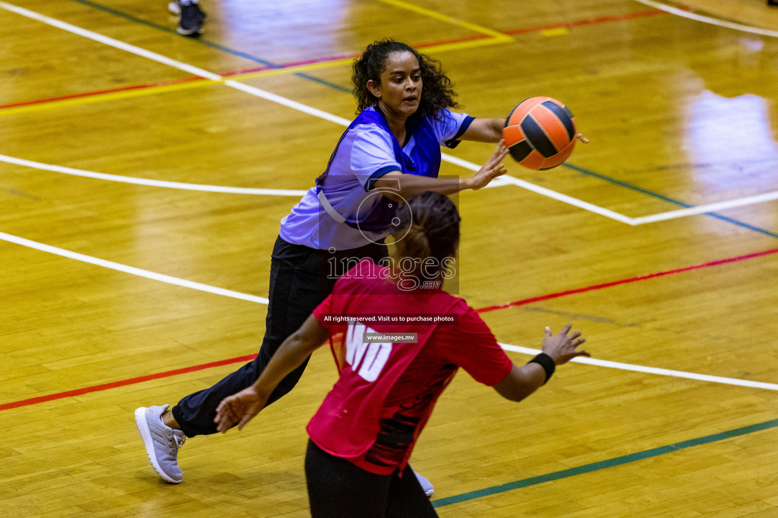 Lorenzo Sports Club vs Vyansa in the Milo National Netball Tournament 2022 on 18 July 2022, held in Social Center, Male', Maldives. Photographer: Shuu, Hassan Simah / Images.mv