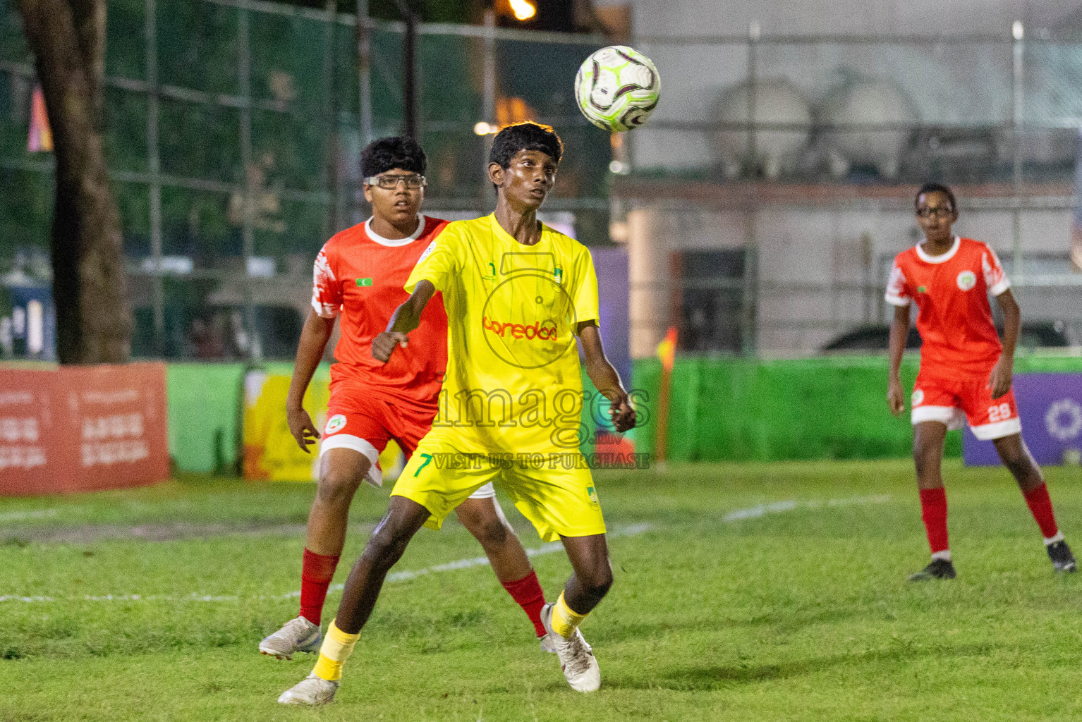 Maziya vs Hurriya (U14) in Day 4 of Dhivehi Youth League 2024 held at Henveiru Stadium on Thursday, 28th November 2024. Photos: Shuu Abdul Sattar/ Images.mv