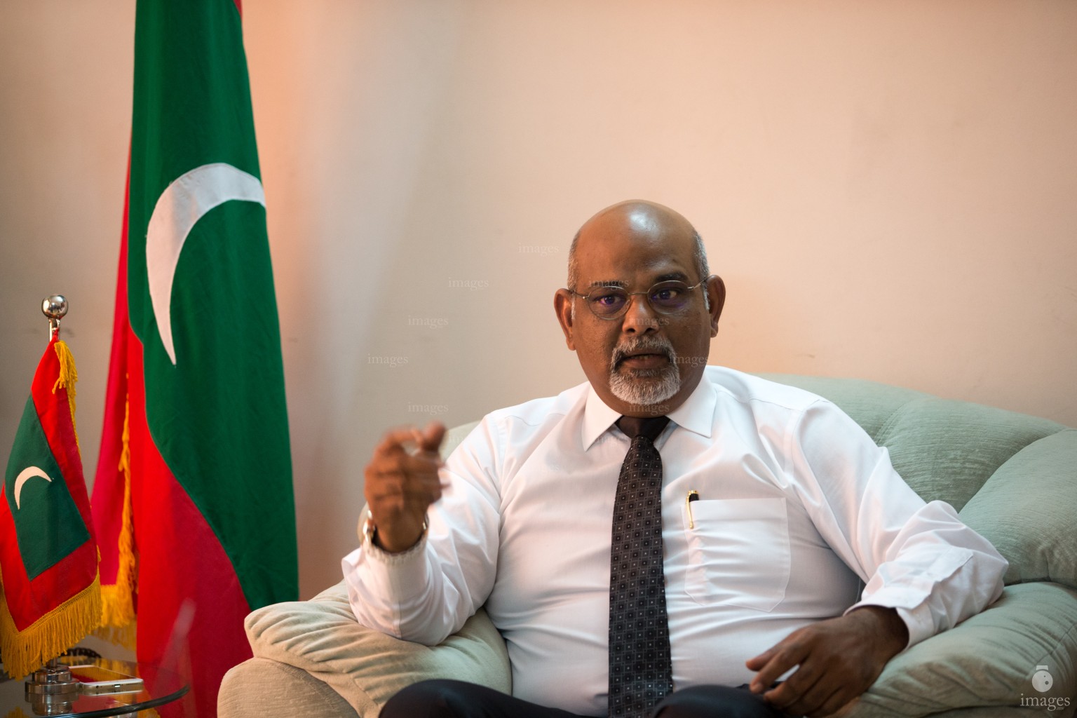 Consul Ali Adam speaks to the Maldivian media in Maldives Consulate in Thiruvananthapuram, India, Wednesday, December. 30, 2015.  (Images.mv Photo/ Mohamed Ahsan).