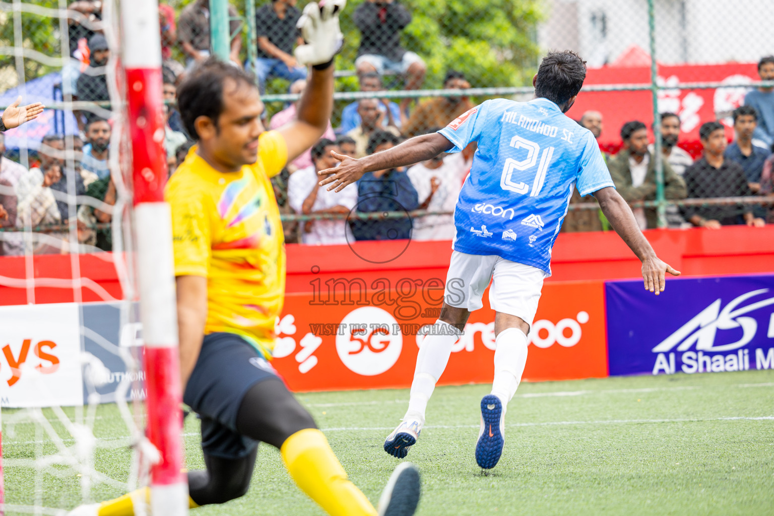 Sh Kanditheemu vs Sh Milandhoo in Day 21 of Golden Futsal Challenge 2025 was held on Saturday , 25th January 2025, in Hulhumale', Maldives.
Photos: Ismail Thoriq / images.mv