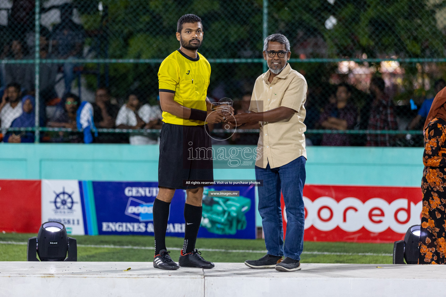 Thimarafushi vs Gaafaru in the finals of Sonee Sports Golden Futsal Challenge 2022 held on 30 March 2022 in Hulhumale, Male', Maldives. Photos by Hassan Simah