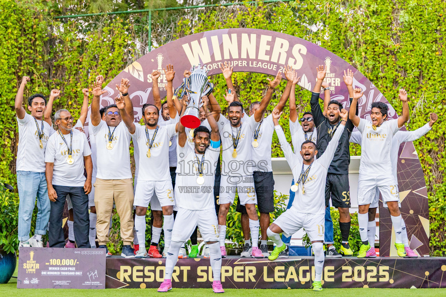 Conrad Maldives vs Joali Maldives in the Final of Resort Super League 2025 was held on Wednesday, 5th November 2025 in Jumeirah Olhaheli Island Maldives, Photos: Areef Adam / images.mv