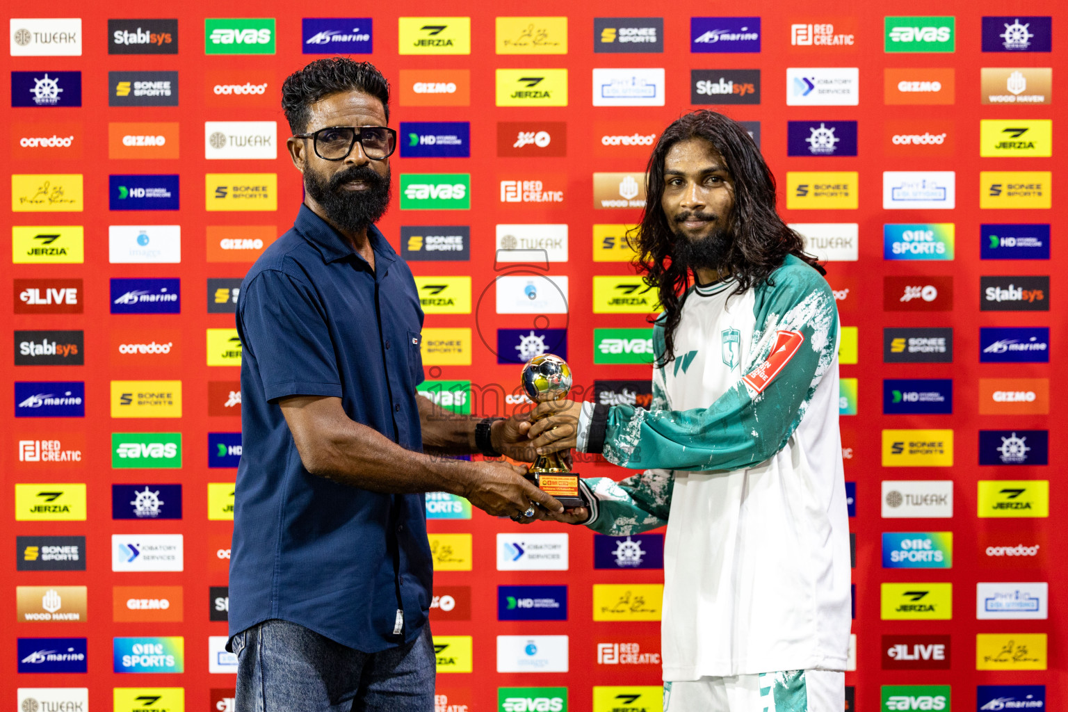 HDh Nolhivaran vs HDh Kumundhoo in Day 13 of Golden Futsal Challenge 2025 was held on Friday, 17th January 2025, in Hulhumale', Maldives 
Photos: Hassan Simah / images.mv