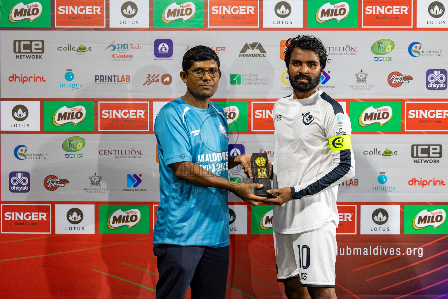 DHAAKHILY CLUB vs HULHUMALE HOSPITAL in Club Maldives Classic 2024 held in Rehendi Futsal Ground, Hulhumale', Maldives on Thursday, 5th September 2024. 
Photos: Hassan Simah / images.mv