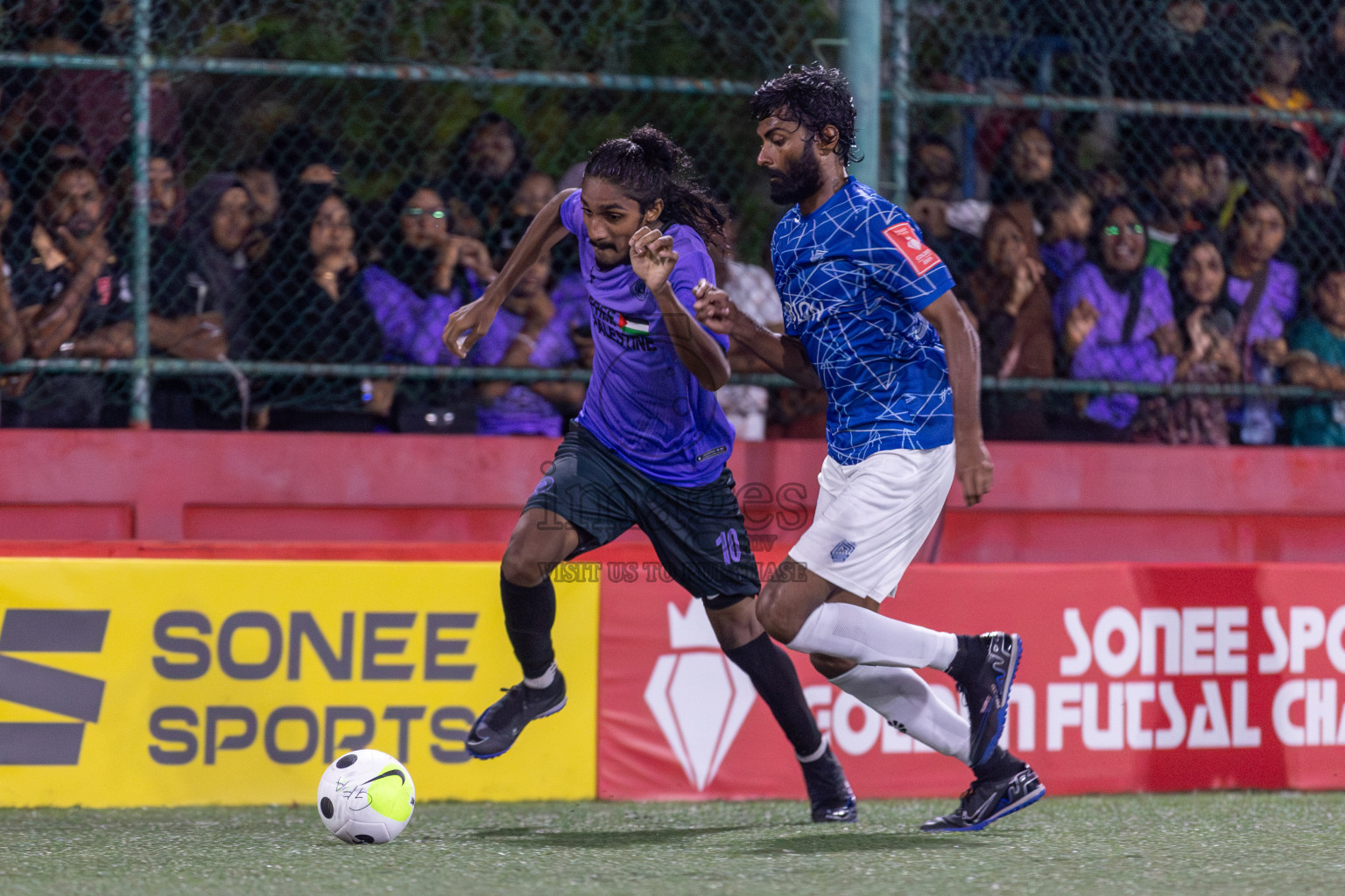 HDh Neykurendhoo vs HDh Naivaadhoo in Day 18 of Golden Futsal Challenge 2024 was held on Thursday, 1st February 2024, in Hulhumale', Maldives Photos: Mohamed Mahfooz Moosa, / images.mv