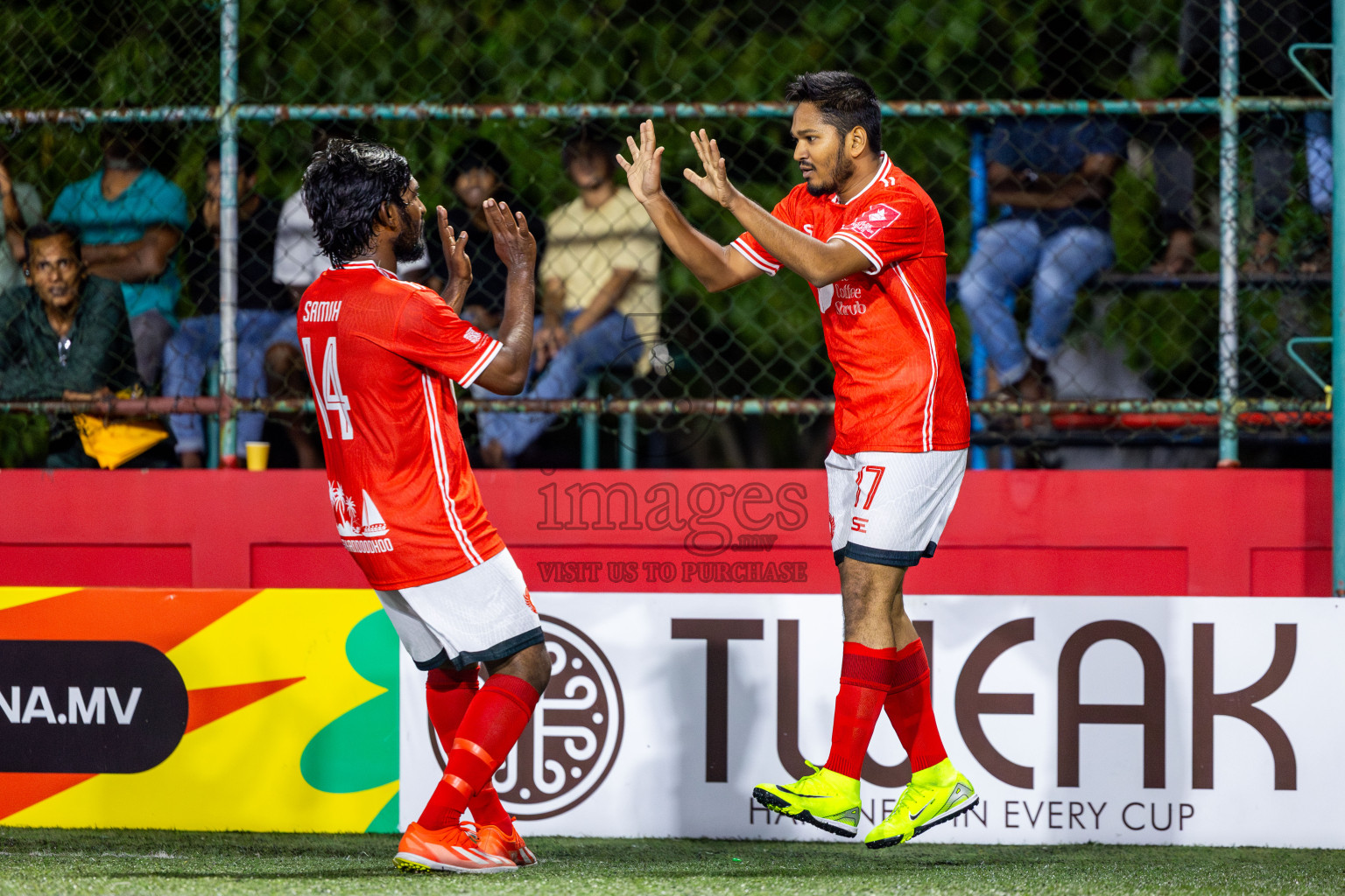Th Kandoodhoo vs Th Gaadhiffushi in Day 10 of Golden Futsal Challenge 2025 was held on Tuesday, 14th January 2025, in Hulhumale', Maldives Photos: Nausham Waheed / images.mv
