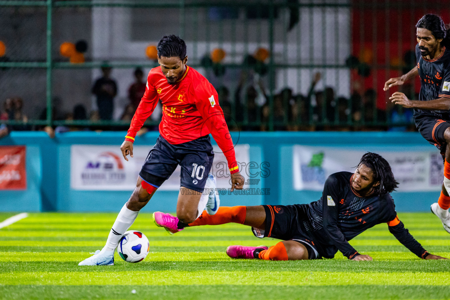 Dee Ess Kay vs Kovigoani in Final of Laamehi Dhiggaru Ekuveri Futsal Challenge 2024 was held on Wednesday, 31st July 2024, at Dhiggaru Futsal Ground, Dhiggaru, Maldives Photos: Nausham Waheed / images.mv