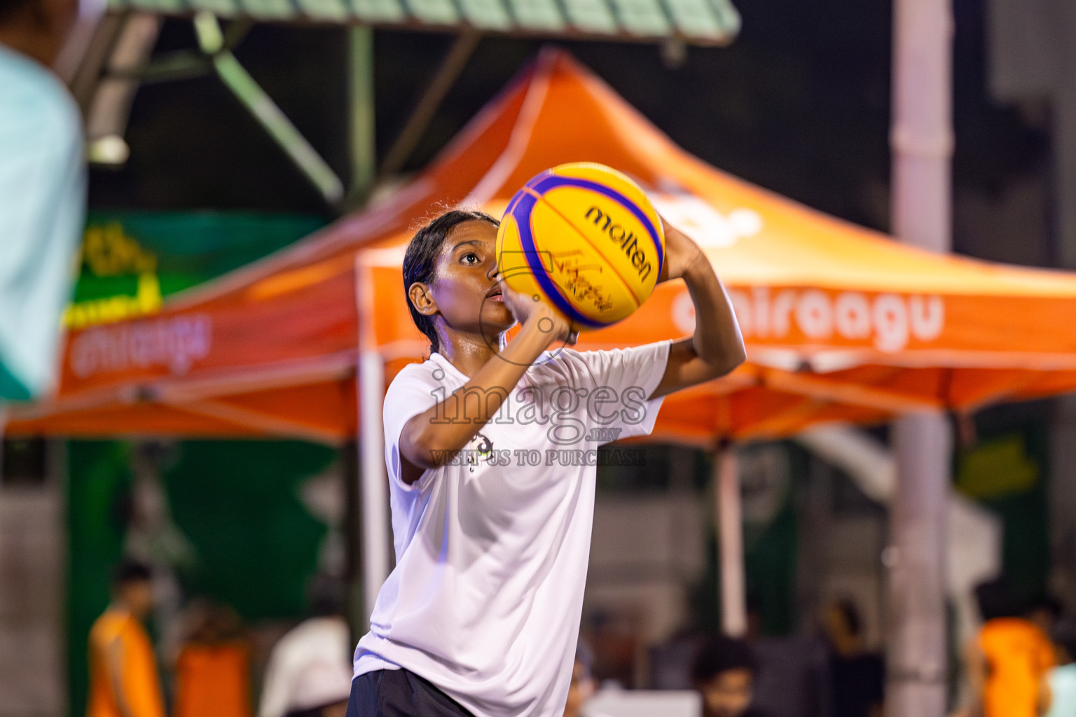 Day 4 of MILO Ramadan 3x3 Challenge 2024 was held in Ekuveni Outdoor Basketball Court at Male', Maldives on Friday, 15th March 2024.
Photos: Mohamed Mahfooz Moosa / images.mv