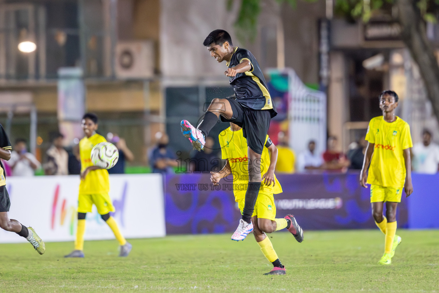 Eagles vs Maziya (U14) in Dhivehi Youth League 2024 - Day 2. Matches held at Henveiru Stadium on 22nd November 2024 , Friday. Photos: Shuu Abdul Sattar/ Images.mv