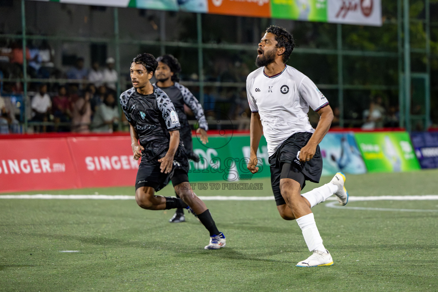 DHAAKHILY CLUB vs KULHIVARU VUZARA CLUB in Club Maldives Classic 2024 held in Rehendi Futsal Ground, Hulhumale', Maldives on Thursday, 12th September 2024. 
Photos: Hassan Simah / images.mv