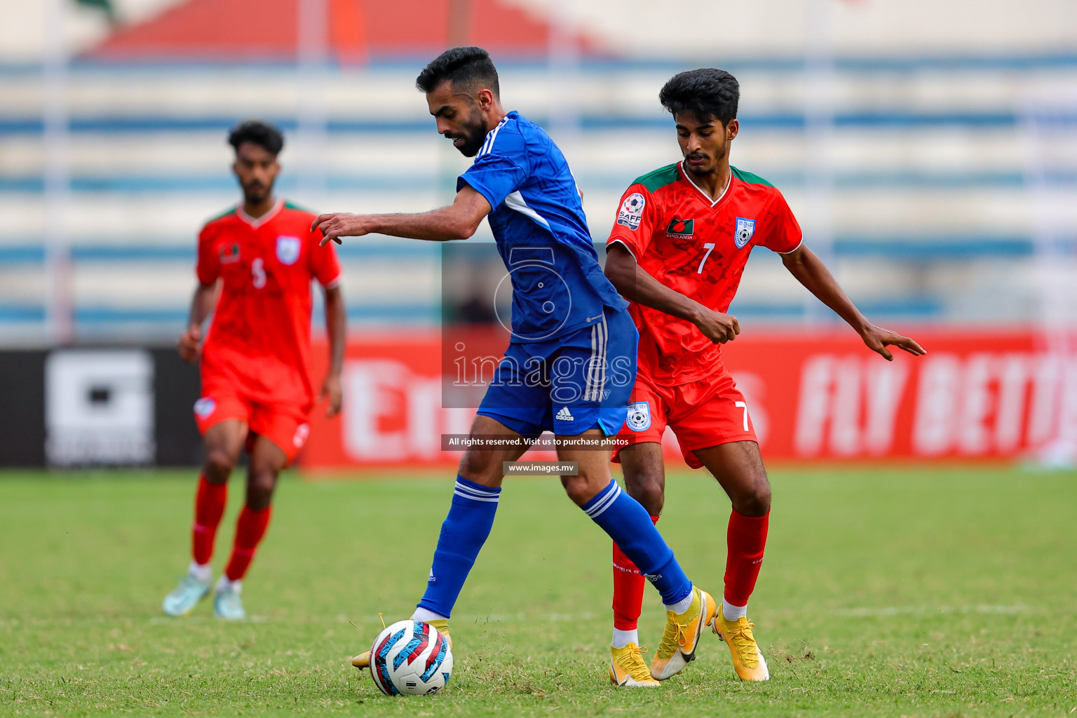 Kuwait vs Bangladesh in the Semi-final of SAFF Championship 2023 held in Sree Kanteerava Stadium, Bengaluru, India, on Saturday, 1st July 2023. Photos: Nausham Waheed, Hassan Simah / images.mv