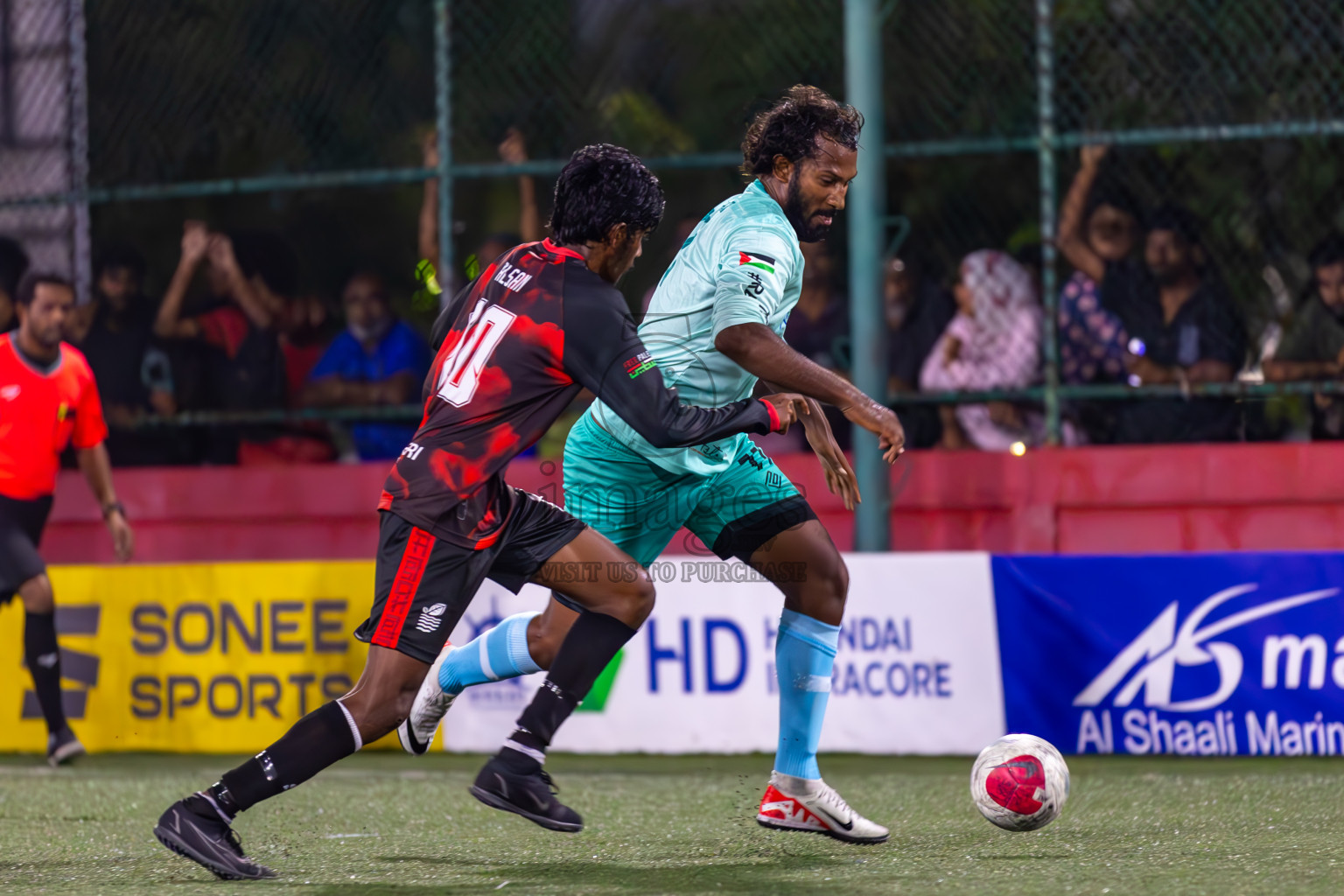 AA Thoddoo vs AA Mathiveri in Day 15 of Golden Futsal Challenge 2024 was held on Monday, 29th January 2024, in Hulhumale', Maldives
Photos: Ismail Thoriq / images.mv