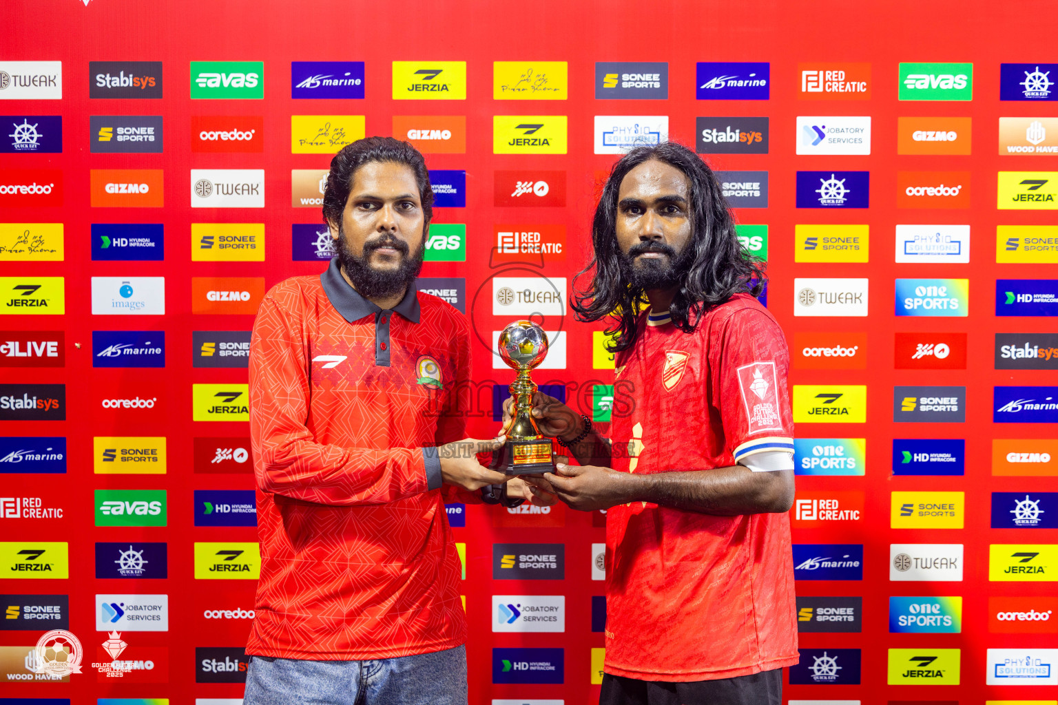 Dh Kudahuvadhoo vs Dh Bandidhoo in Day 21 of Golden Futsal Challenge 2025 was held on Saturday , 25th January 2025, in Hulhumale', Maldives. Photos: Nausham Waheed / images.mv