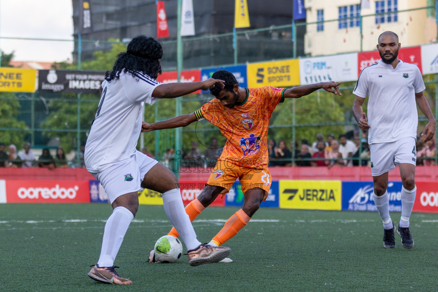 GA Dhaandhoo vs GA Maamendhoo in Day 5 of Golden Futsal Challenge 2024 was held on Friday, 19th January 2024, in Hulhumale', Maldives Photos: Mohamed Mahfooz Moosa / images.mv