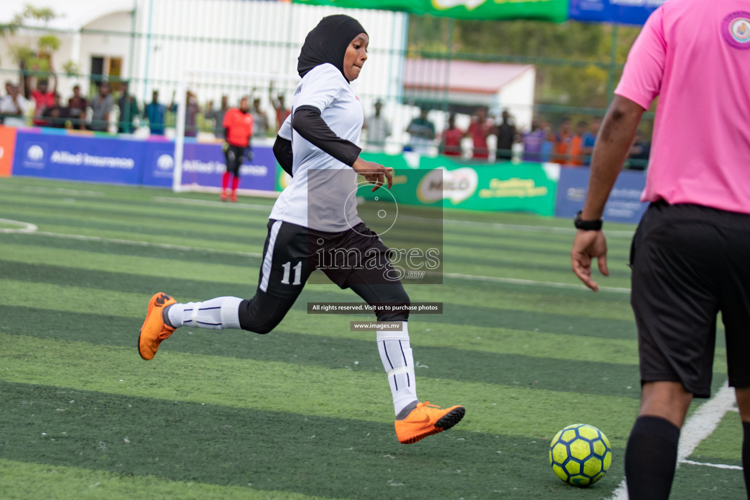 Maldives Ports Limited vs Dhivehi Sifainge Club in the semi finals of 18/30 Women's Futsal Fiesta 2019 on 27th April 2019, held in Hulhumale Photos: Hassan Simah / images.mv