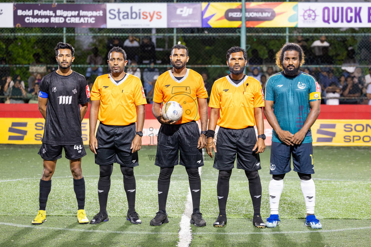 K Gulhi VS K Kaashidhoo on Day 20 of Golden Futsal Challenge 2025 was held on Friday, 24rd January 2025, in Hulhumale', Maldives. 
Photos: Hassan Simah / images.mv