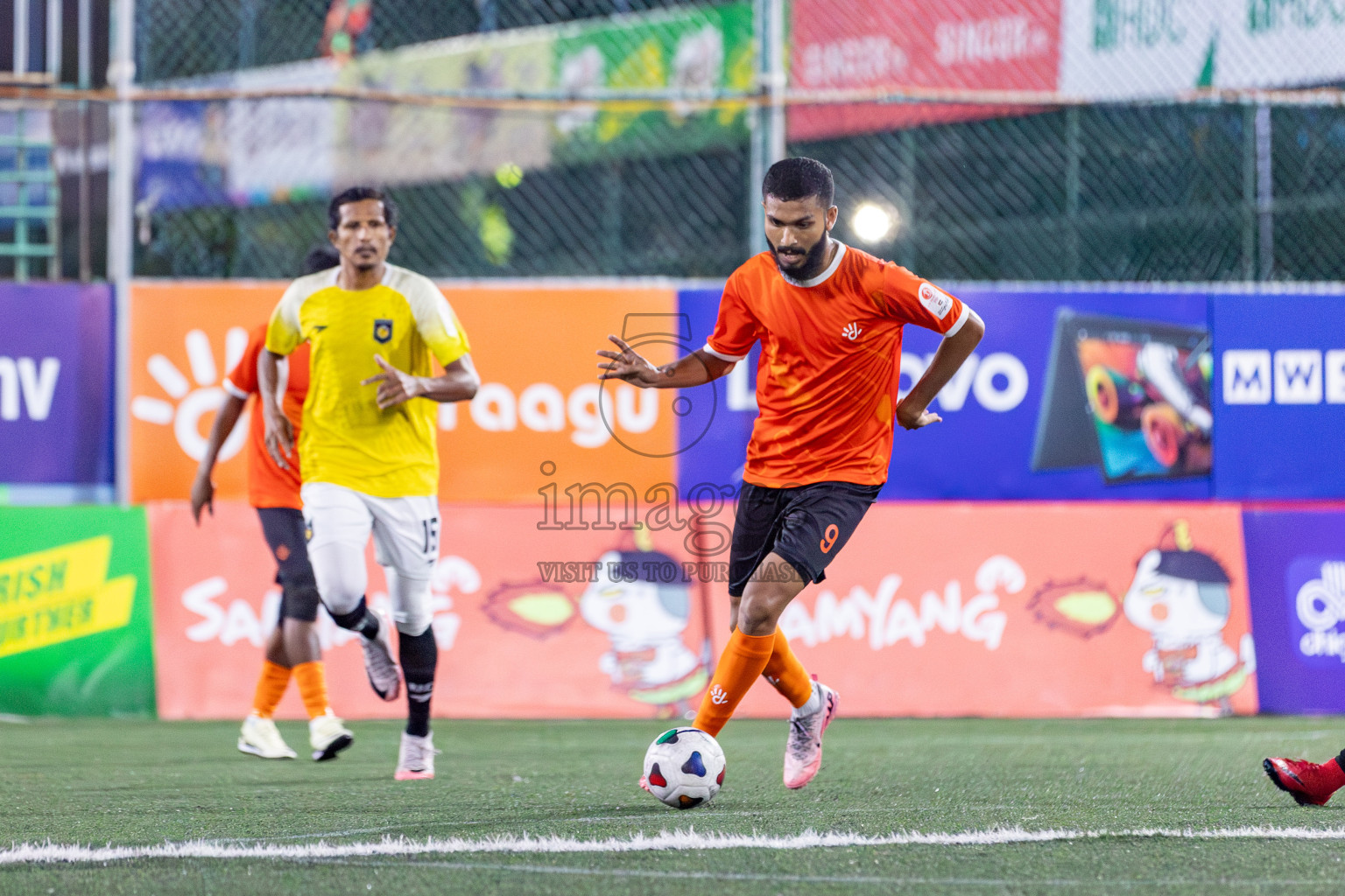 Dhiraagu vs RRC in Quarter Finals of Club Maldives Cup 2024 held in Rehendi Futsal Ground, Hulhumale', Maldives on Friday, 11th October 2024. 
Photos: Ismail Thoriq / images.mv