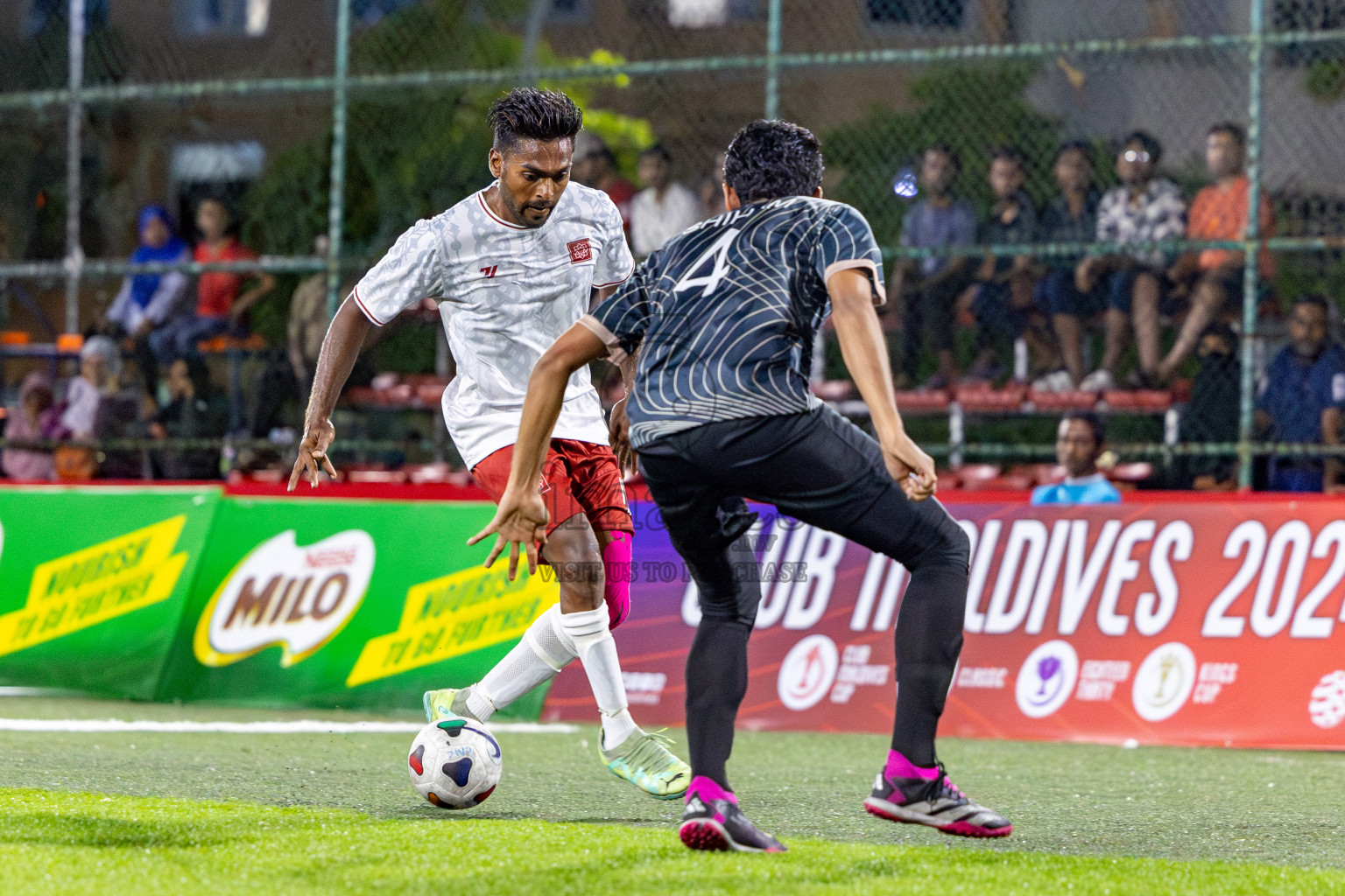 PEMA VS THAULEEMEE GULHUN in Club Maldives Classic 2024 held in Rehendi Futsal Ground, Hulhumale', Maldives on Monday, 9th September 2024. 
Photos: Nausham Waheed / images.mv