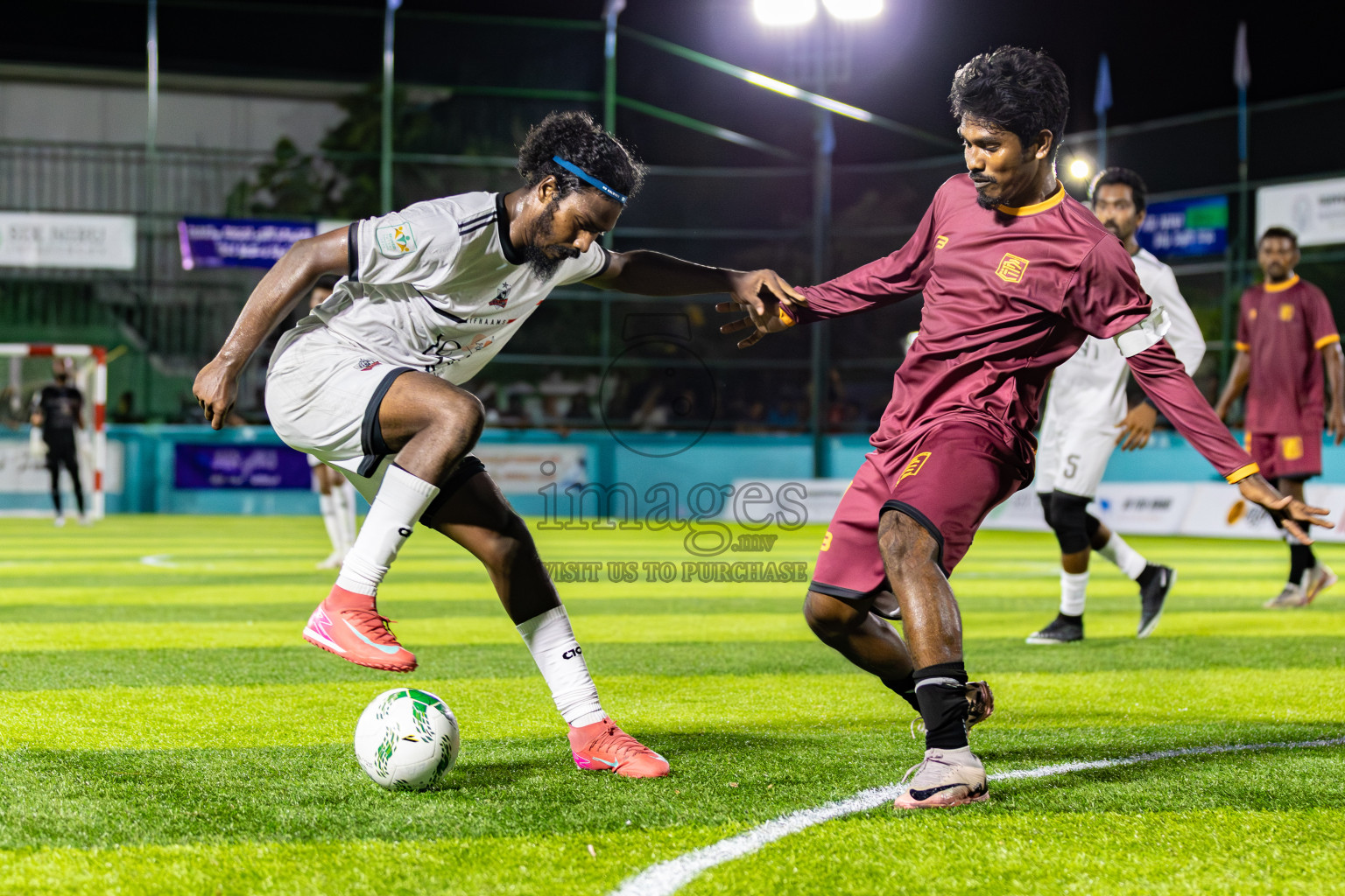 Ifhaams vs Comienzo fc in Semi Finals of Laamehi Dhiggaru Ekuveri Futsal Challenge 2025 was held on Sunday, 27th July 2025, at Dhiggaru Futsal Ground, Dhiggaru, Maldives Photos: Areef Adam / images.mv
