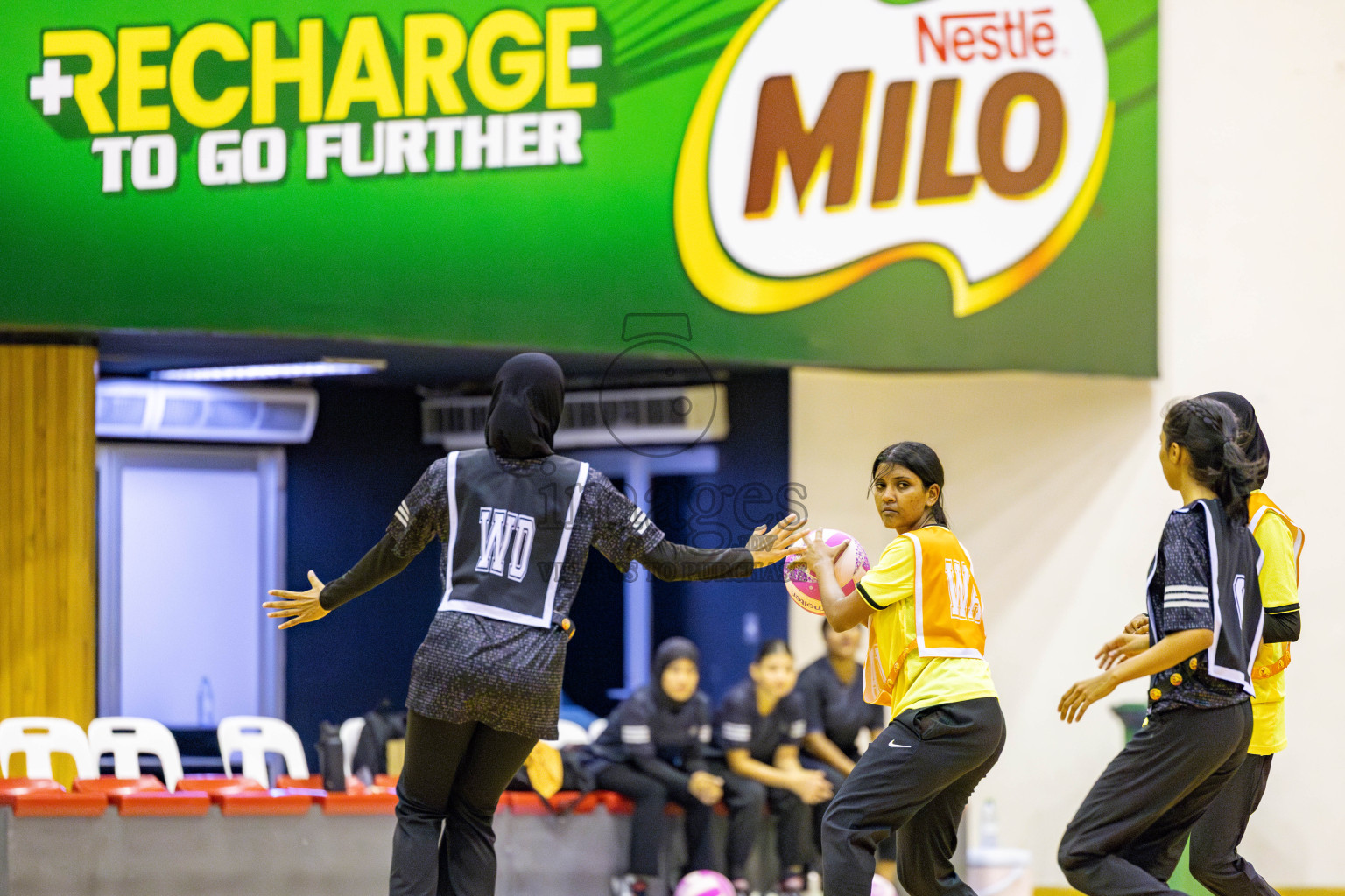 Kulhudhuffushi Youth & Recreation Club vs SC Shining Star in Division 1 of National Netball Tournament 2025 held in Social Center at Male', Maldives on Sunday, 25th May 2025. Photos: Hassan Simah / images.mv