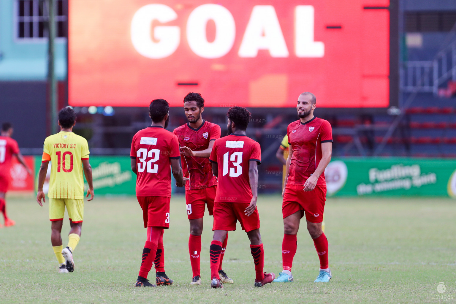 TC Sports Club vs Victory Sports Club in Dhiraagu Dhivehi Premier League 2018 in Male, Maldives, Monday  October 22, 2018. (Images.mv Photo/Suadh Abdul Sattar)