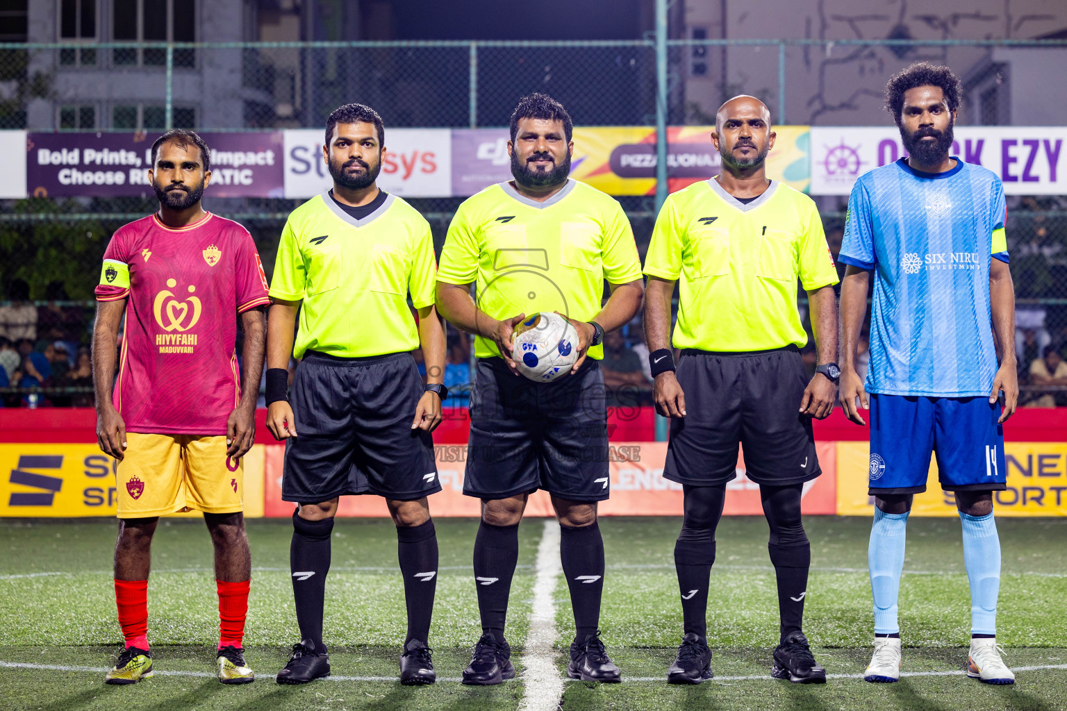 M Maduvvari VS M Dhiggaru in Day 8 of Golden Futsal Challenge 2025 was held on Sunday, 12th January 2025, in Hulhumale', Maldives Photos: Nausham Waheed , Ismail Thoriq / images.mv