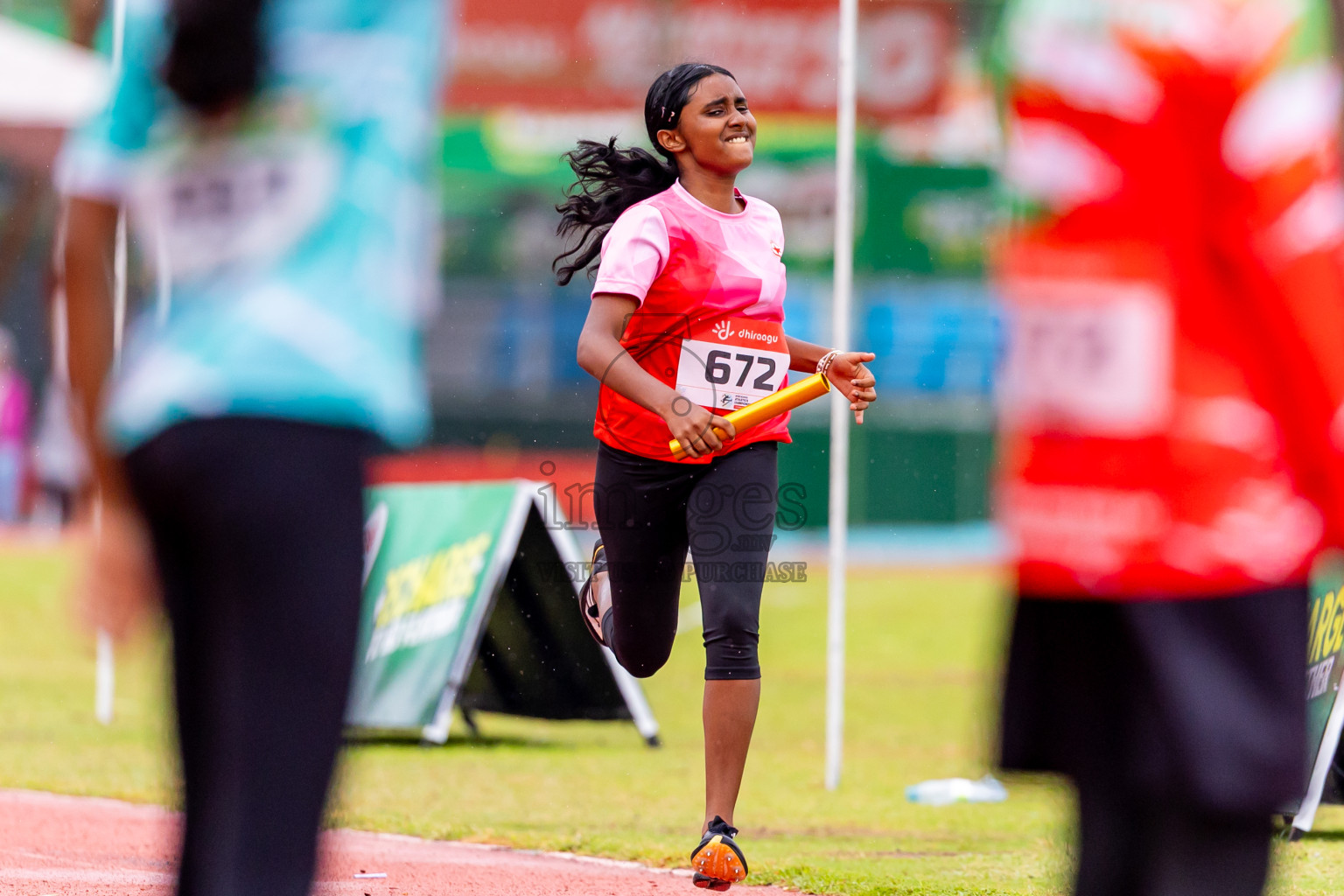 Day 6 of Inter-school Athletics Championship 2025 held in Ekuveni Synthetic Track, Male', Maldives on Sunday, 12th October 2025. Photos by: Nausham Waheed / Images.mv