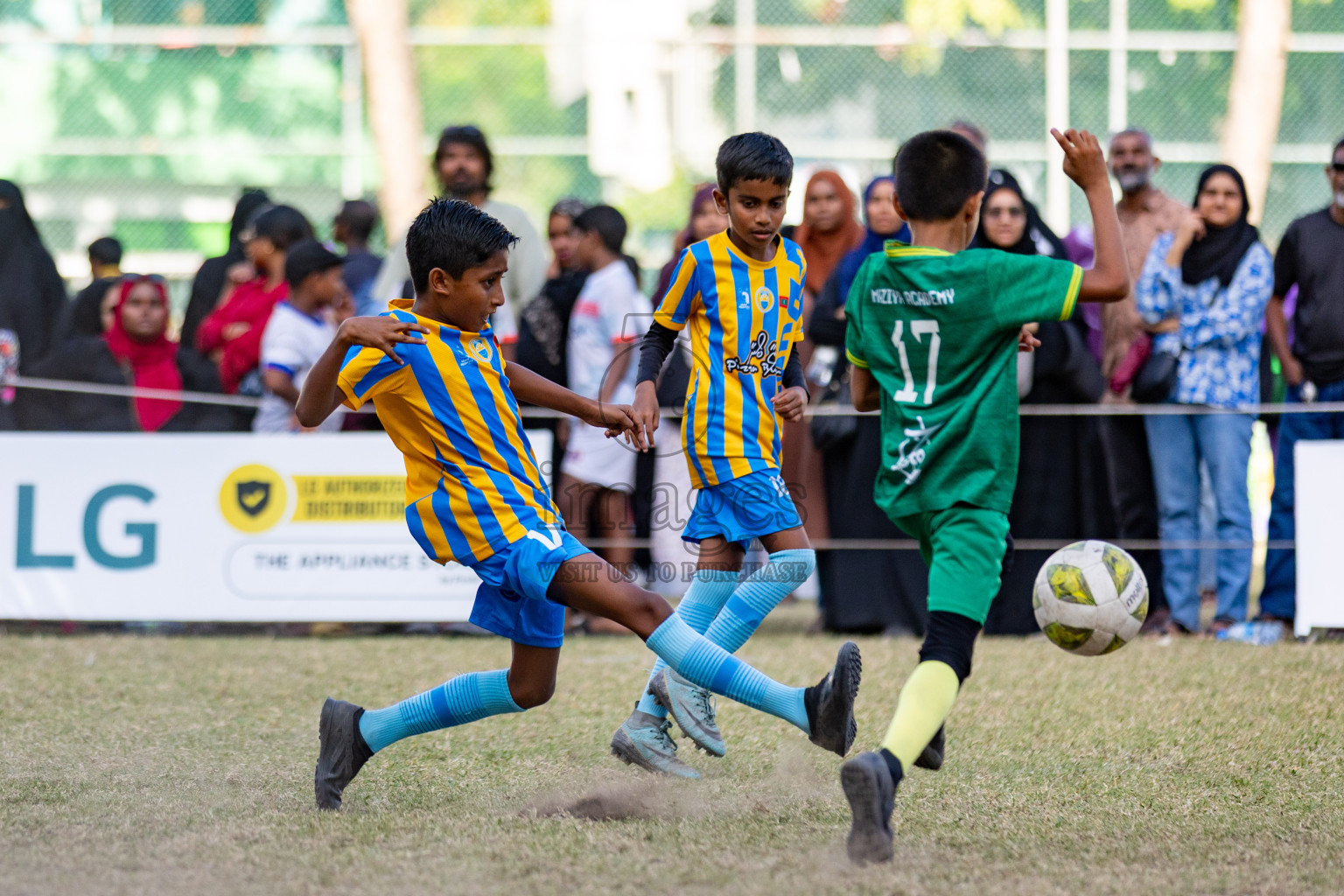 Day 2 of Kids7s Weekend 2025 was held on Friday, 23rd August 2025 in  Henveyru Stadium, Male', Maldives. 
Photos: Hassan Simah / images.mv