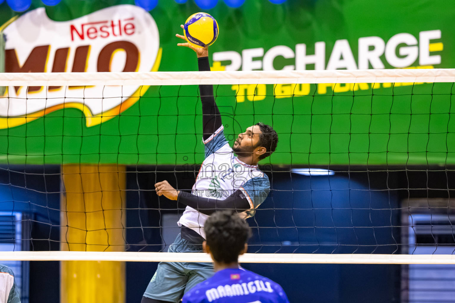 ADh. Maamigili vs Lh. Naifaru in the Finals of MILO Raajje Volley Junior Championship 2025 (U19 Boys) was held in Social Center Indoor Hall, Maldives on Sunday, 28th September 2025. Photos: Mohamed Mahfooz Moosa / images.mv