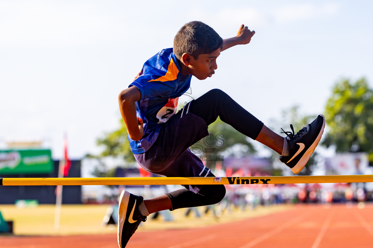 Day 3 of Inter-school Athletics Championship 2025 held in Ekuveni Synthetic Track, Male', Maldives on Wednesday, 08th October 2025. Photos by: Nausham Waheed / Images.mv