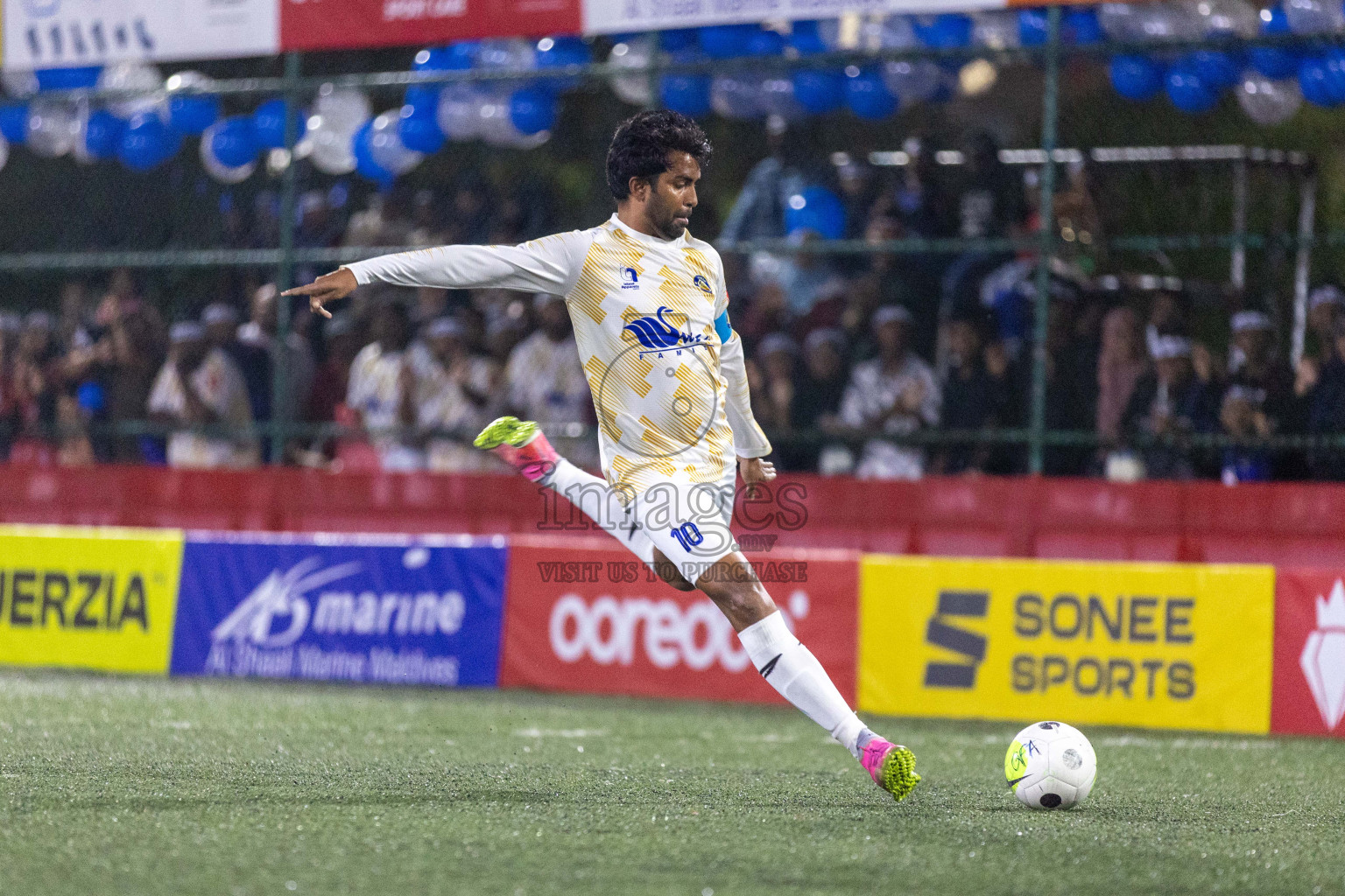 HA Dhidhdhoo vs HA Baarah in Day 17 of Golden Futsal Challenge 2024 was held on Wednesday, 31st January 2024, in Hulhumale', Maldives Photos: Nausham Waheed / images.mv