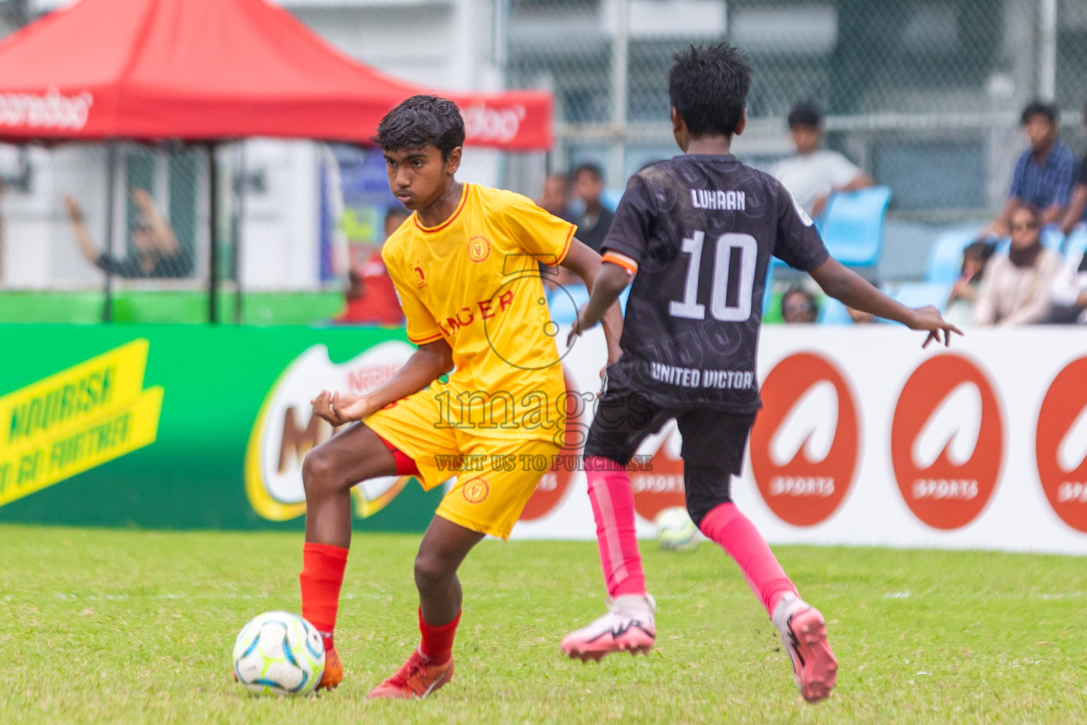 United Victory vs Victory Sports Club  (U12) in Day 5 of Dhivehi Youth League 2024 held at Henveiru Stadium on Friday 29th November 2024. Photos: Shuu Abdul Sattar/ Images.mv