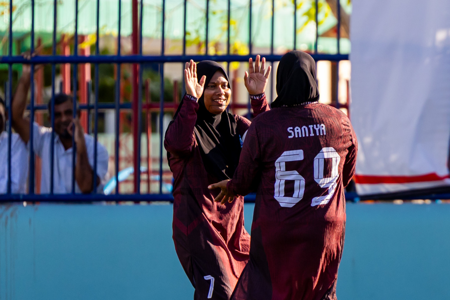 Kihaadhoo vs Hithaadhoo in Day 3 of Better in Baa Futsal Fiesta 2025 Woman's division held in B. Eydhafushi, Maldives on Friday, 7th November 2025. Photos: Nausham Waheed / images.mv