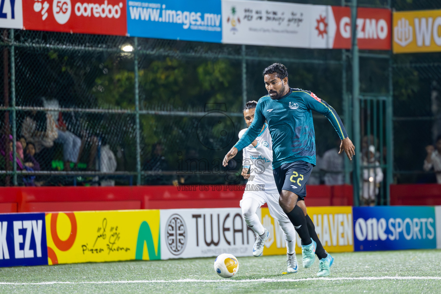 K Thulusdhoo vs K Gulhi in Day 10 of Golden Futsal Challenge 2025 was held on Tuesday, 14th January 2025, in Hulhumale', Maldives Photos: Ismail Thoriq / images.mv