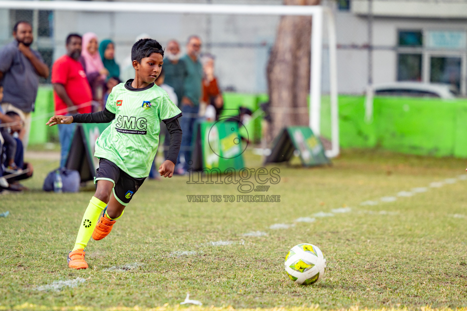 Day 2 of MILO Academy Championship 2025 was held on Friday, 14th February 2025 in Henveiru Stadium. 
Photos: Hassan Simah / Images.mv